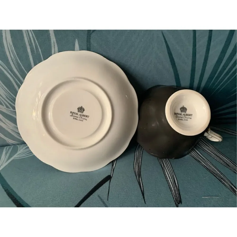 Robert Albert Vintage Bone China England Old English Rose matte black TEA SAUCER